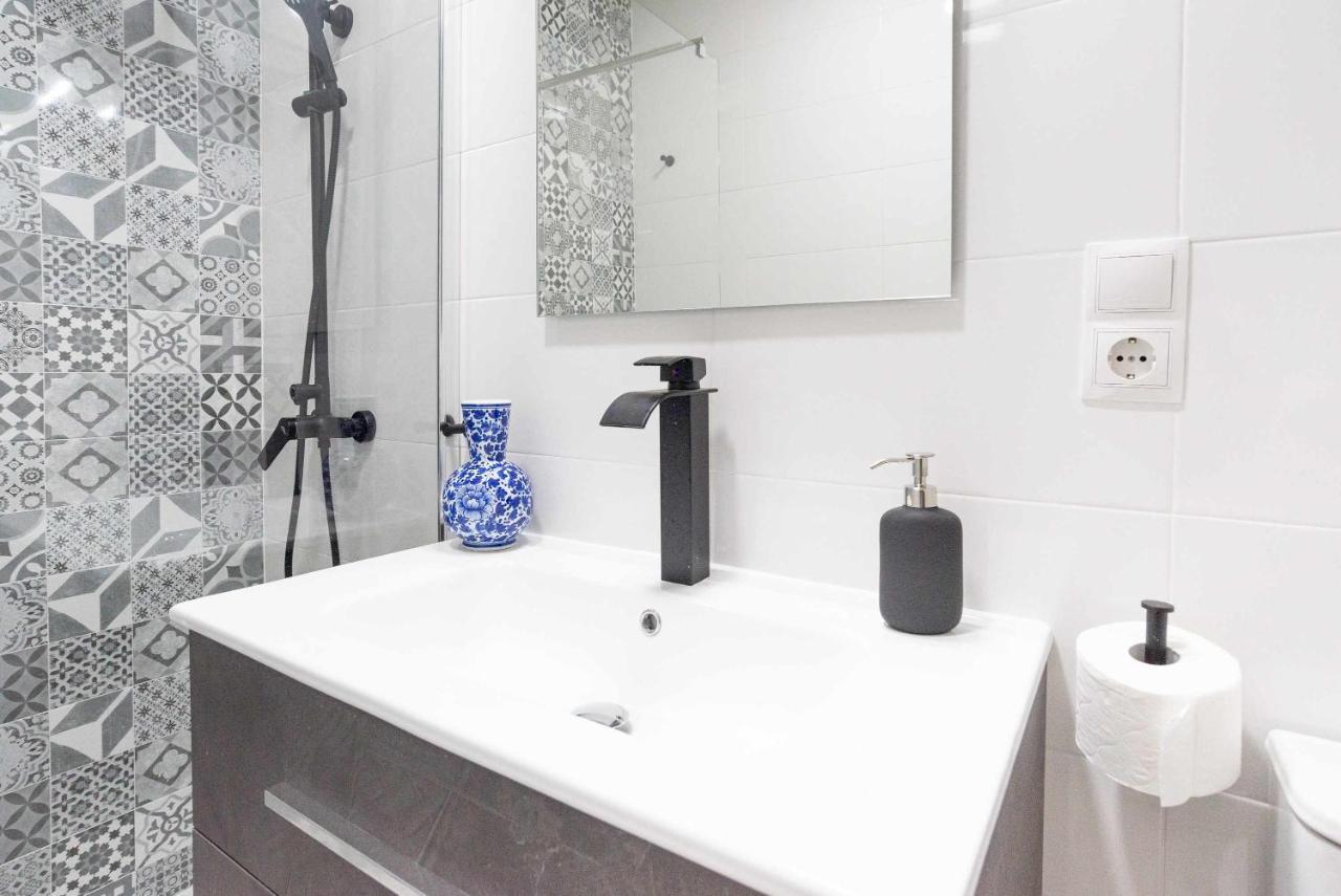 Vialia Suites Cinema มาลากา ภายนอก รูปภาพ
